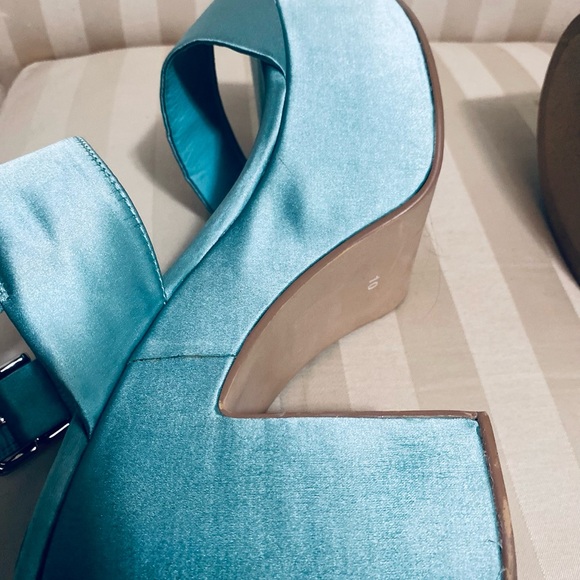 NEW Jeffrey Campbell Platform Heels Size 10 - Picture 4 of 6